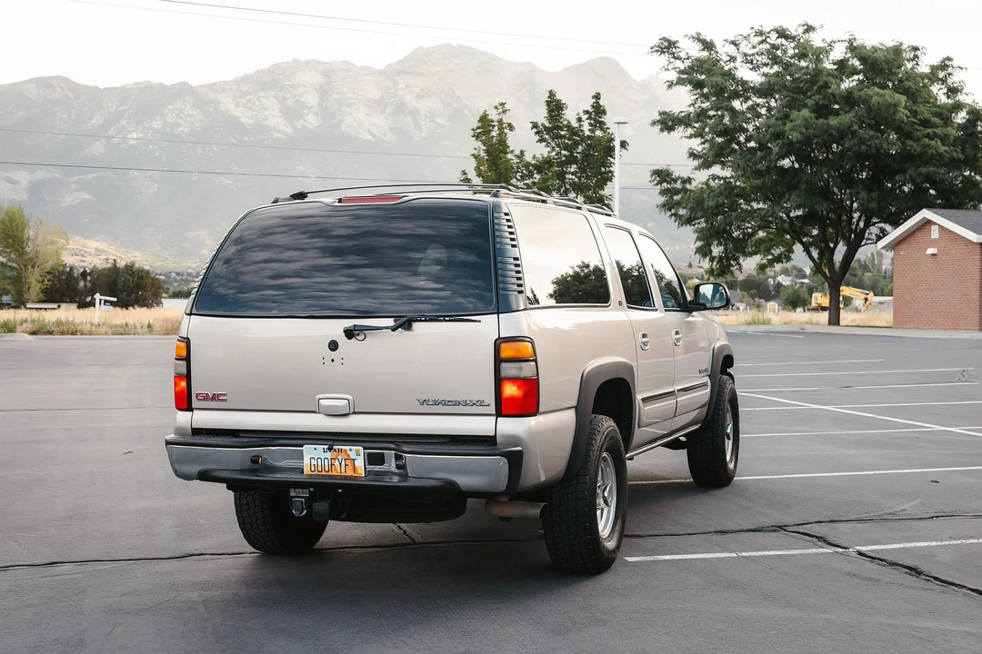2004 GMC Yukon 2nd Gen - Image 18 of 31
