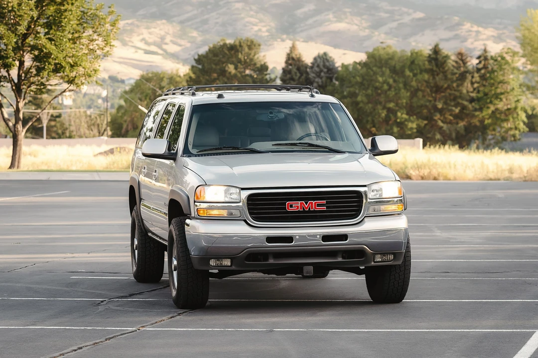 2004 GMC Yukon 2nd Gen - Image 5 of 31