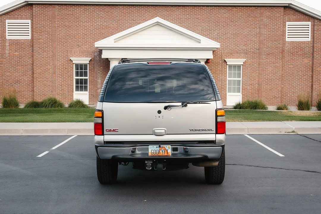 2004 GMC Yukon 2nd Gen - Image 19 of 31
