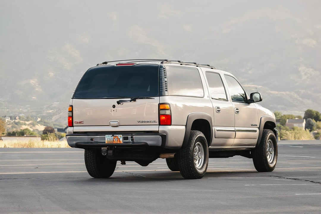 2004 GMC Yukon 2nd Gen - Image 15 of 31