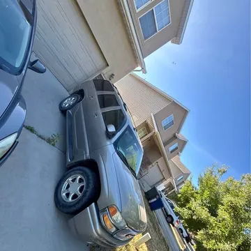 2004 GMC Yukon XL 2500 SLT Sport Utility 4D