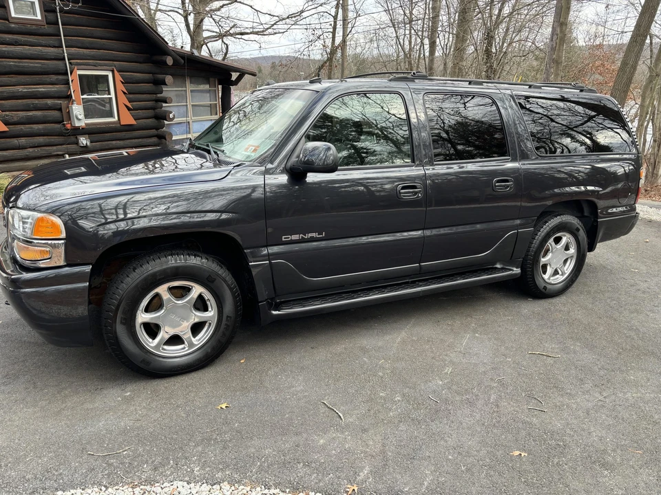 2004 GMC Yukon 2nd Gen - Image 27 of 31