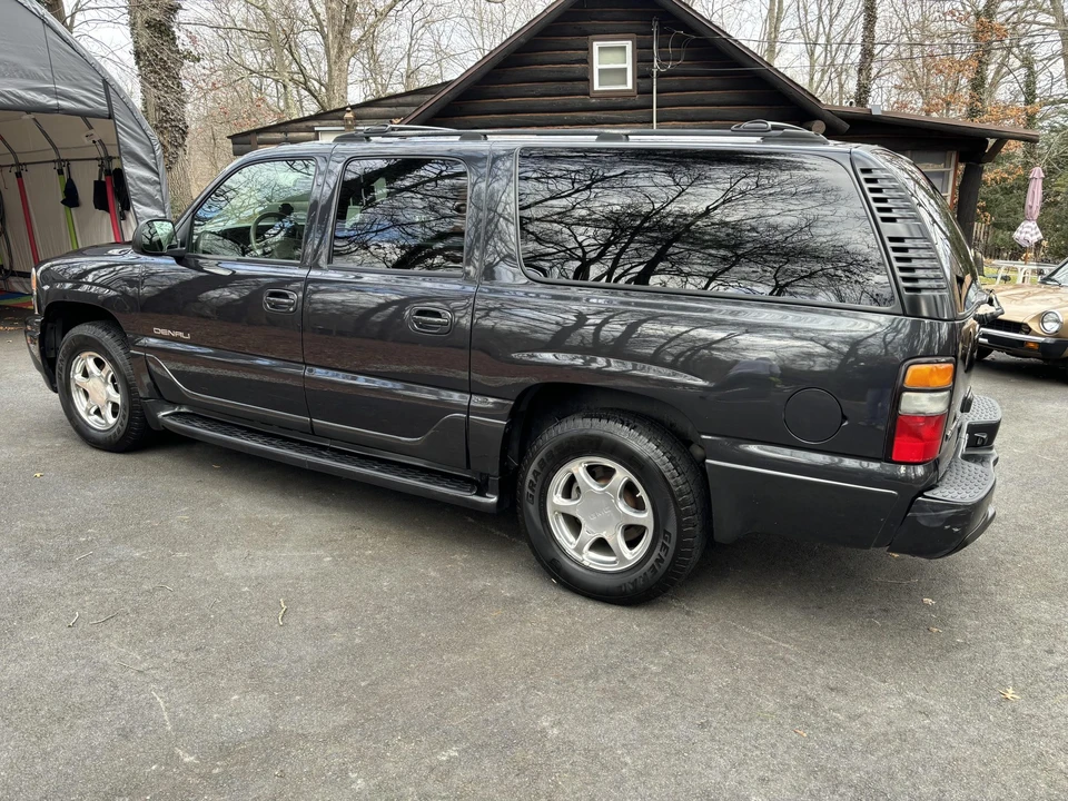 2004 GMC Yukon 2nd Gen - Image 21 of 31