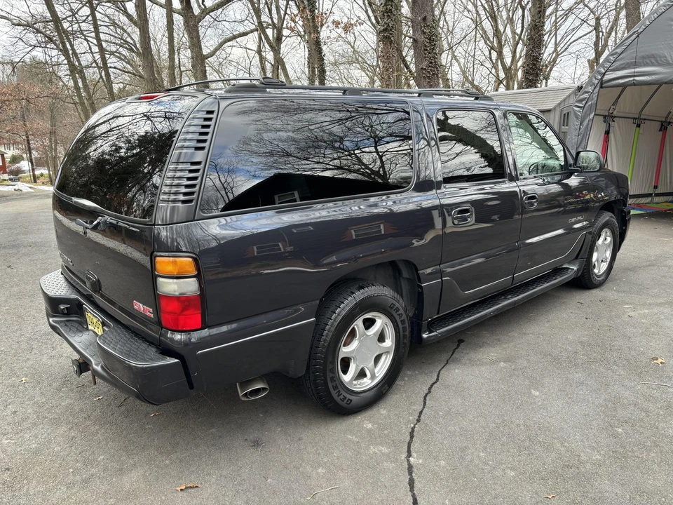 2004 GMC Yukon 2nd Gen - Image 14 of 31