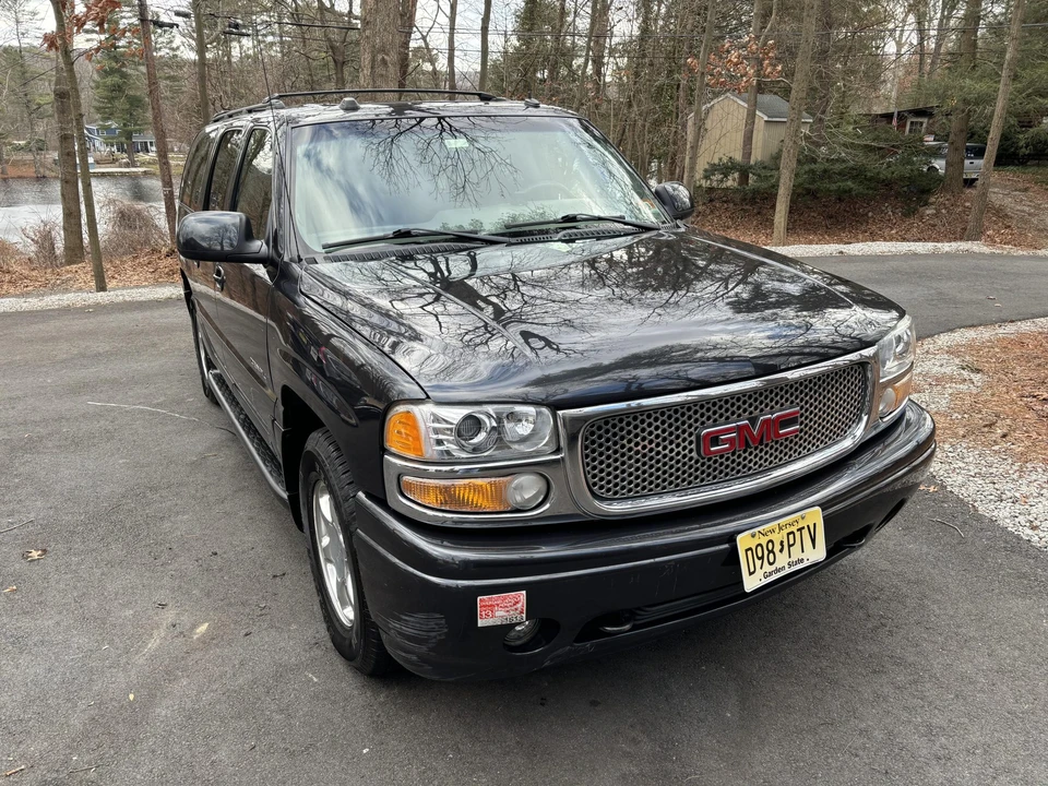 2004 GMC Yukon 2nd Gen - Image 7 of 31