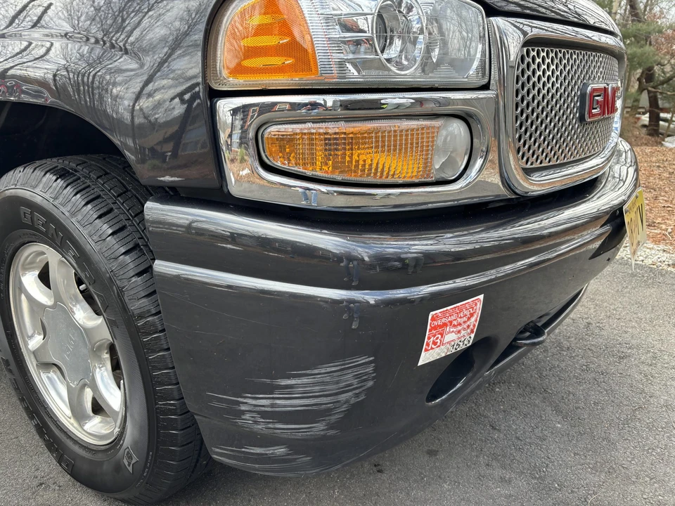 2004 GMC Yukon 2nd Gen - Image 28 of 31