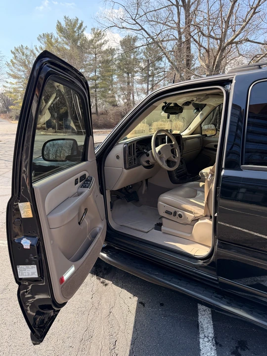 2004 GMC Yukon 2nd Gen - Image 21 of 31