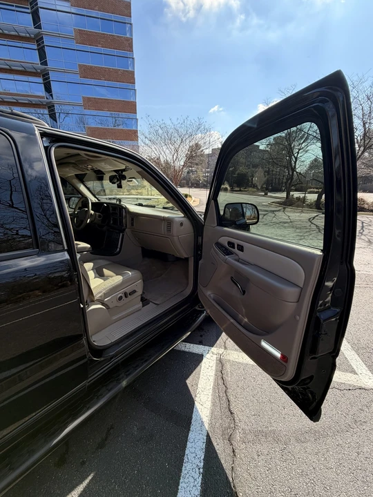 2004 GMC Yukon 2nd Gen - Image 24 of 31