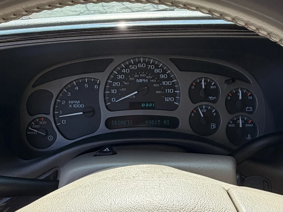2004 GMC Yukon 2nd Gen - Image 28 of 31