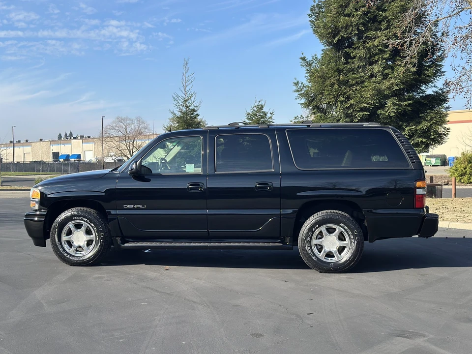 2004 GMC Yukon 2nd Gen - Image 9 of 31