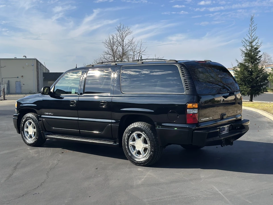 2004 GMC Yukon 2nd Gen - Image 12 of 31