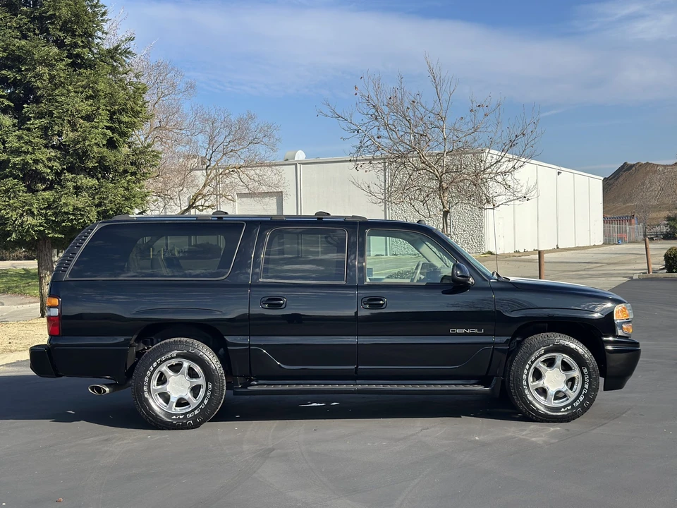 2004 GMC Yukon 2nd Gen - Image 30 of 31