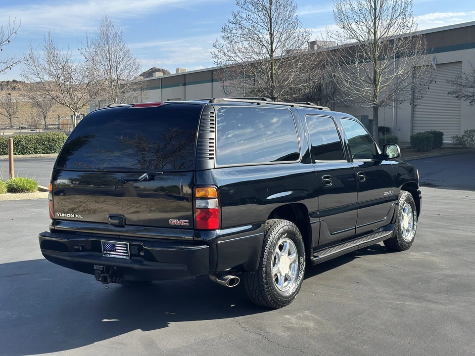 2004 GMC Yukon 2nd Gen - Image 23 of 31