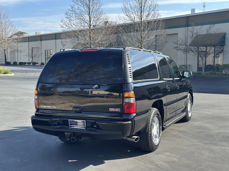 2004 GMC Yukon 2nd Gen - Image 21 of 31