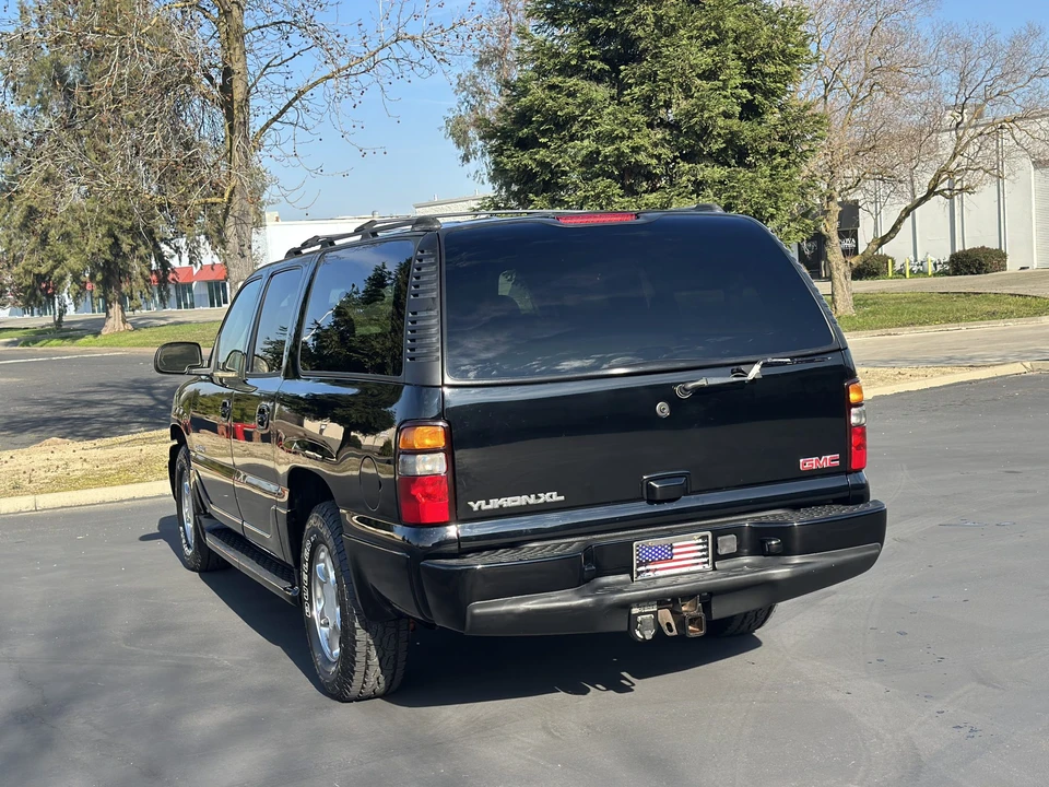 2004 GMC Yukon 2nd Gen - Image 15 of 31