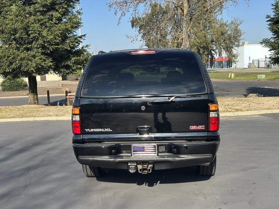 2004 GMC Yukon 2nd Gen - Image 17 of 31