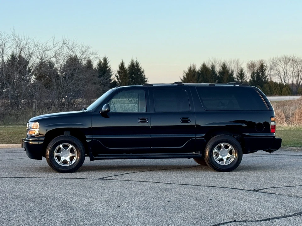 2004 GMC Yukon 2nd Gen - Image 11 of 31