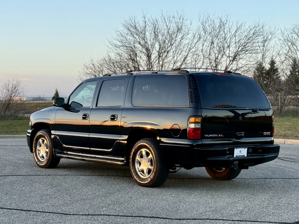 2004 GMC Yukon 2nd Gen - Image 12 of 31