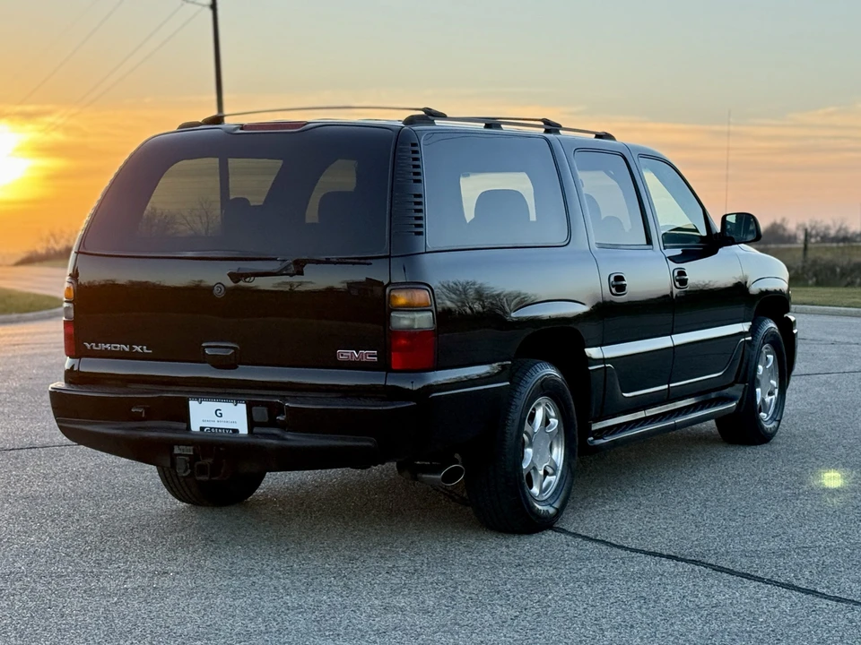 2004 GMC Yukon 2nd Gen - Image 15 of 31