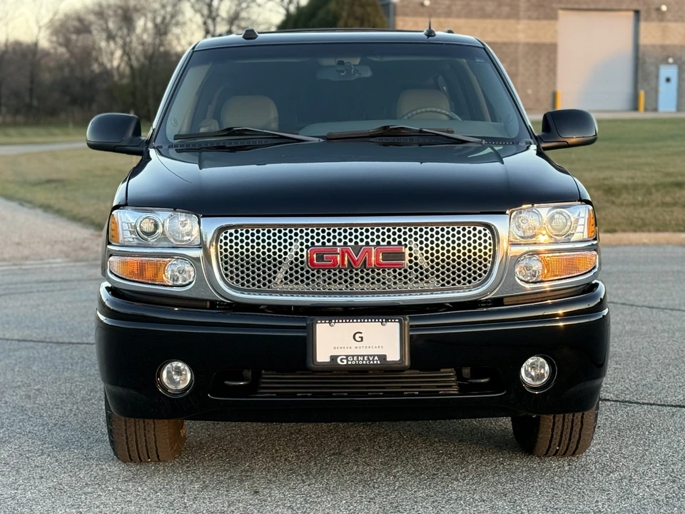 2004 GMC Yukon 2nd Gen - Image 18 of 31