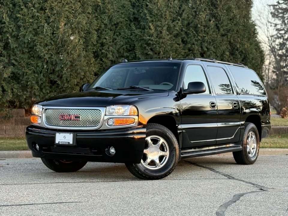 2004 GMC Yukon 2nd Gen - Image 2 of 31