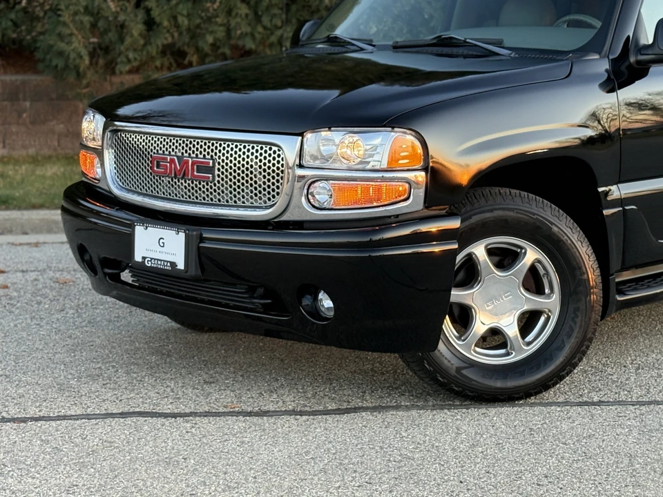 2004 GMC Yukon 2nd Gen - Image 19 of 31