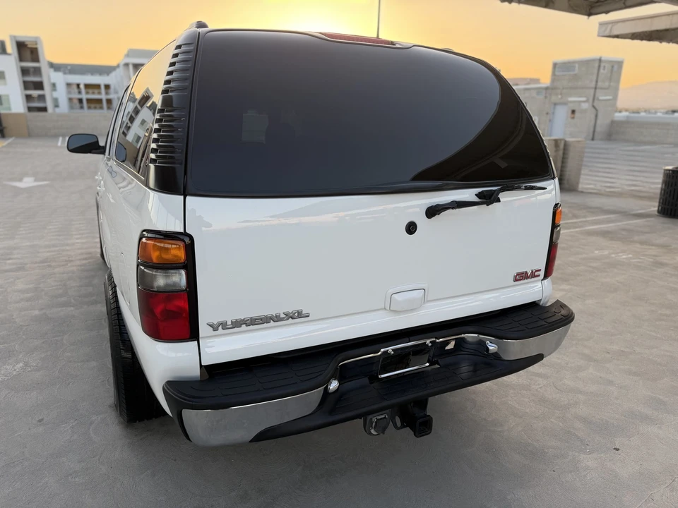 2004 GMC Yukon 2nd Gen - Image 24 of 31