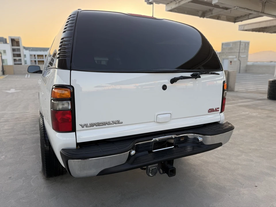 2004 GMC Yukon 2nd Gen - Image 25 of 31