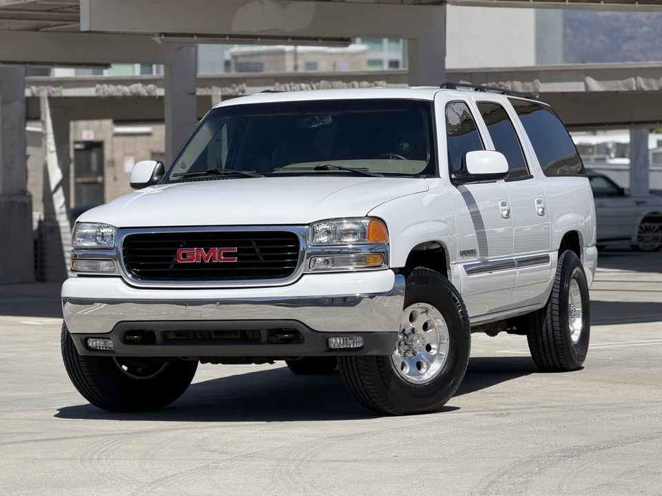 2004 GMC Yukon 2nd Gen - Image 3 of 31
