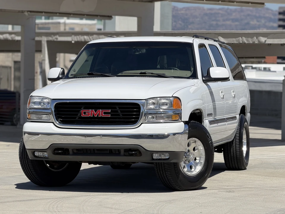 2004 GMC Yukon 2nd Gen - Image 4 of 31