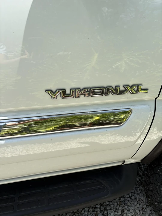 2004 GMC Yukon 2nd Gen - Image 17 of 31