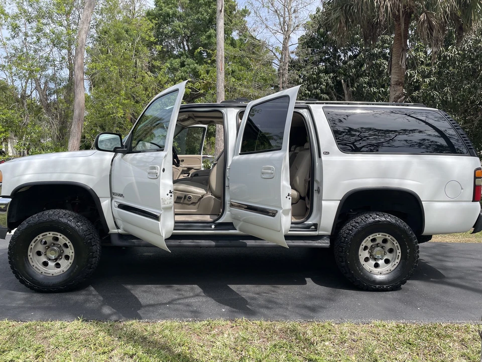 2004 GMC Yukon 2nd Gen - Image 13 of 31