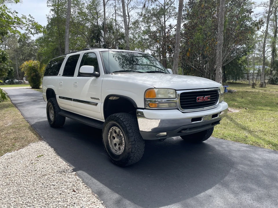 2004 GMC Yukon 2nd Gen - Image 10 of 31