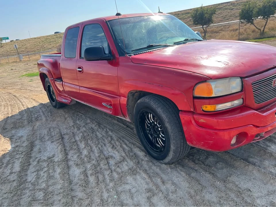 2004 GMC Sierra 1st Gen - Image 9 of 17