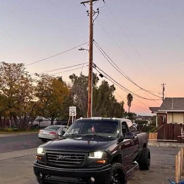 2004 GMC Sierra 1500 Denali Quadrasteer