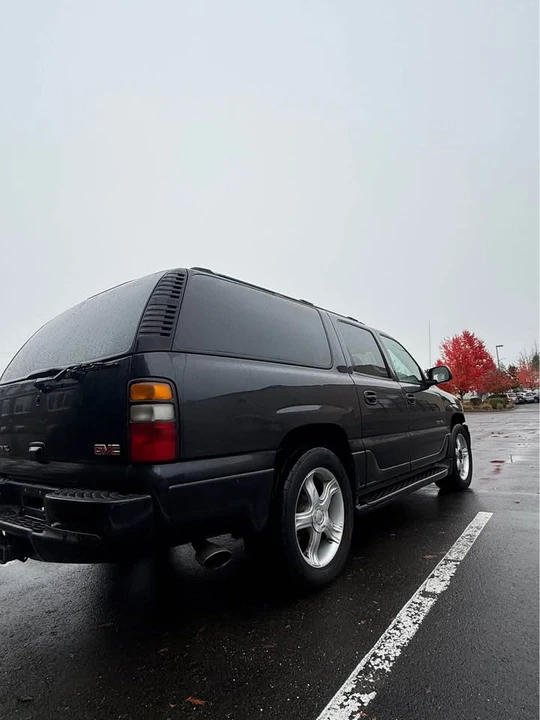 2004 GMC Yukon 2nd Gen - Image 5 of 15