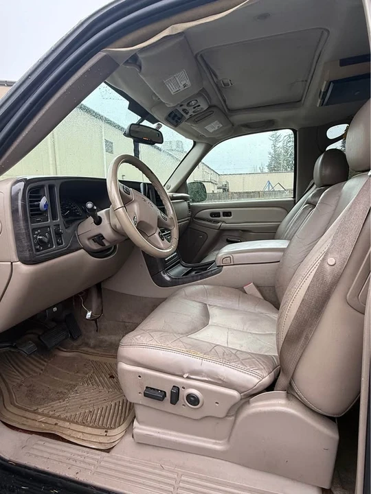 2004 GMC Yukon 2nd Gen - Image 10 of 15