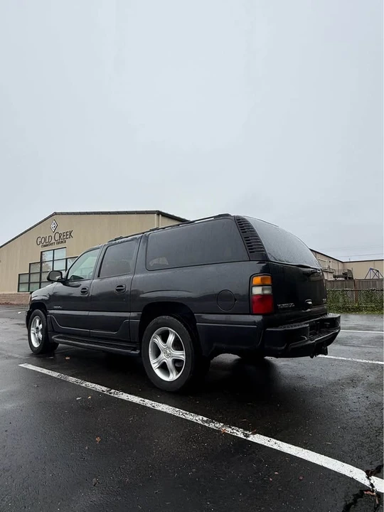 2004 GMC Yukon 2nd Gen - Image 7 of 15