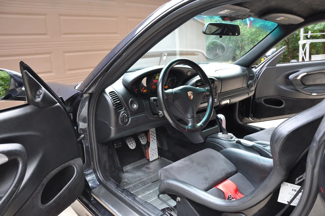 2004 Porsche 996 GT3 - Image 2 of 8