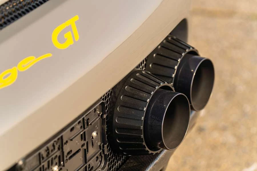2004 Porsche Carrera GT - Image 7 of 31
