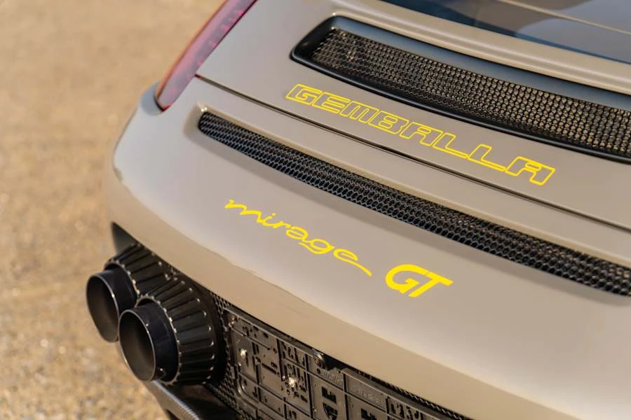 2004 Porsche Carrera GT - Image 9 of 31