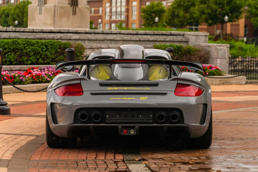 2004 Porsche Carrera GT - Image 5 of 31