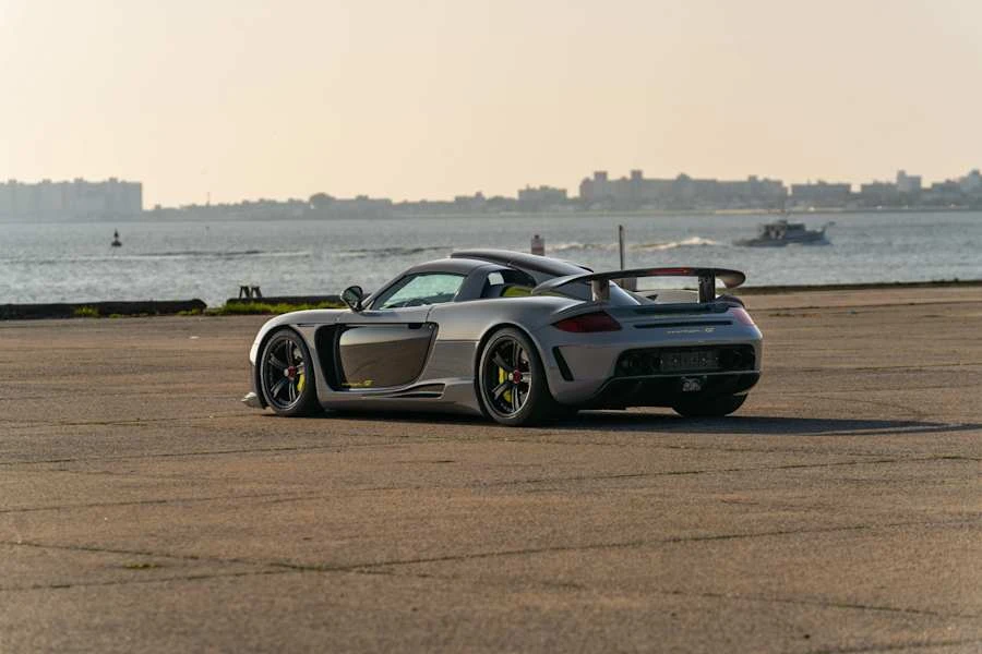 2004 Porsche Carrera GT - Image 14 of 31