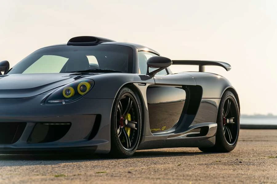 2004 Porsche Carrera GT - Image 13 of 31