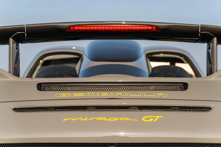 2004 Porsche Carrera GT - Image 22 of 31