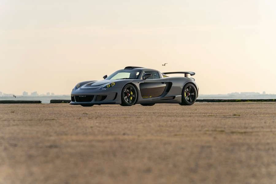 2004 Porsche Carrera GT - Image 16 of 31