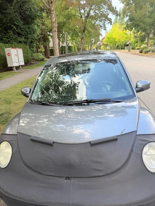 2004 Volkswagen New Beetle - Image 11 of 12
