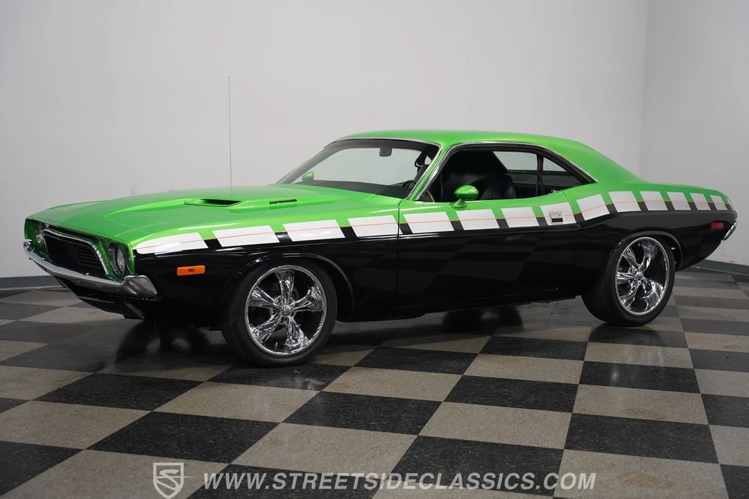 2004 Dodge Challenger - Image 8 of 12