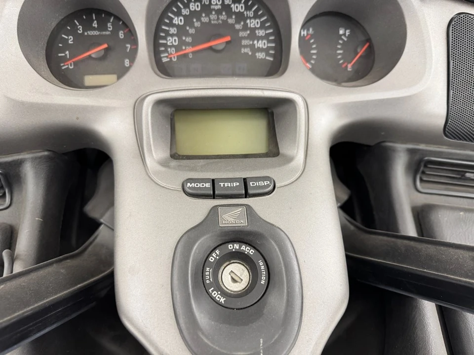 2004 Honda Gold Wing - Image 15 of 21