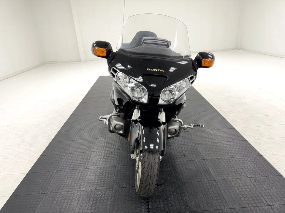 2004 Honda Gold Wing - Image 7 of 12